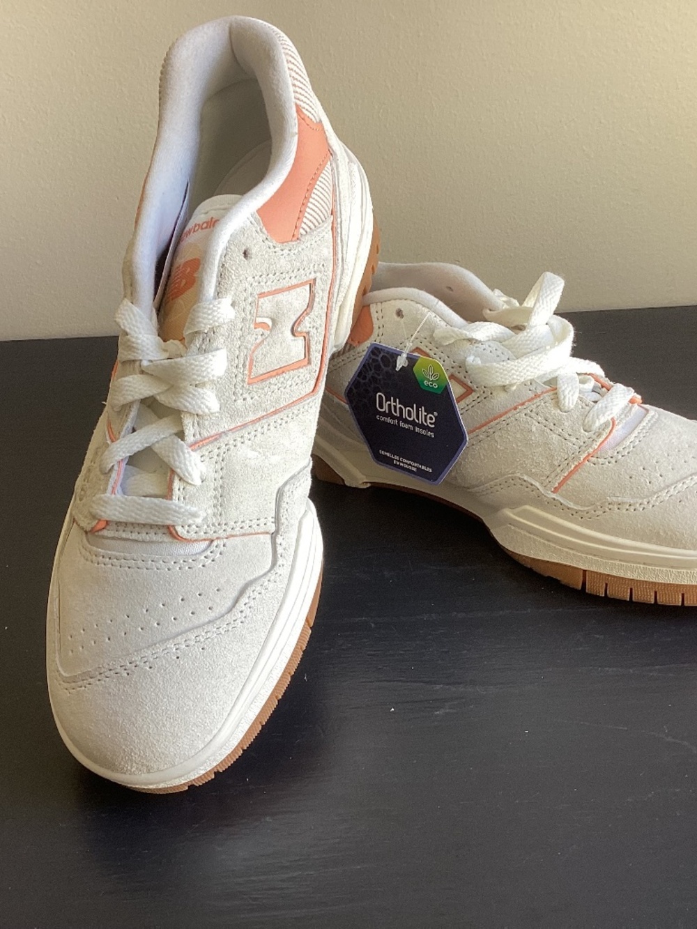 NWT New Balance 550 Sneakers Women’s Size 7.5 or Mens 6